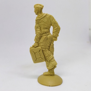 Шофер с канистрой