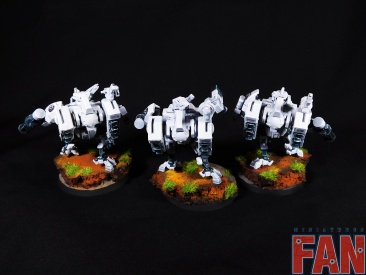 Warhammer 40k Tau Empire XV8 Crisis Battlesuit Team x3 (Pro-Painted)