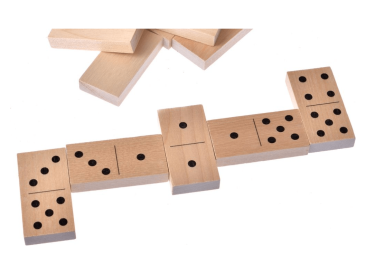 Домино в деревянной коробке