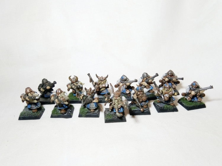 Warhammer Fantasy Battles Age of Sigmar Dwarfs Thunderers x13 (Pro-Painted)
