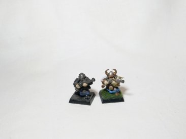 Warhammer Fantasy Battles Age of Sigmar Dwarfs Thunderers x13 (Pro-Painted)