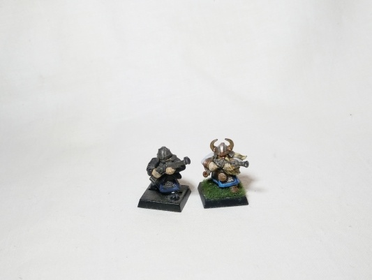 Warhammer Fantasy Battles Age of Sigmar Dwarfs Thunderers x13 (Pro-Painted)