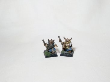 Warhammer Fantasy Battles Age of Sigmar Dwarfs Thunderers x13 (Pro-Painted)