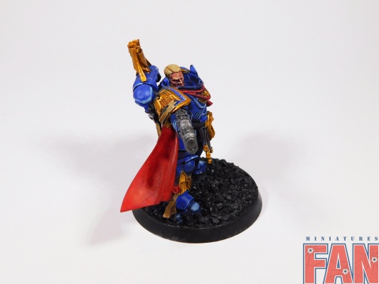 Warhammer 40k Ultramarines Primaris Captain with Power Fist (Pro-Painted)