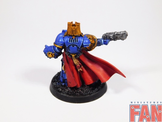 Warhammer 40k Ultramarines Primaris Captain with Power Fist (Pro-Painted)