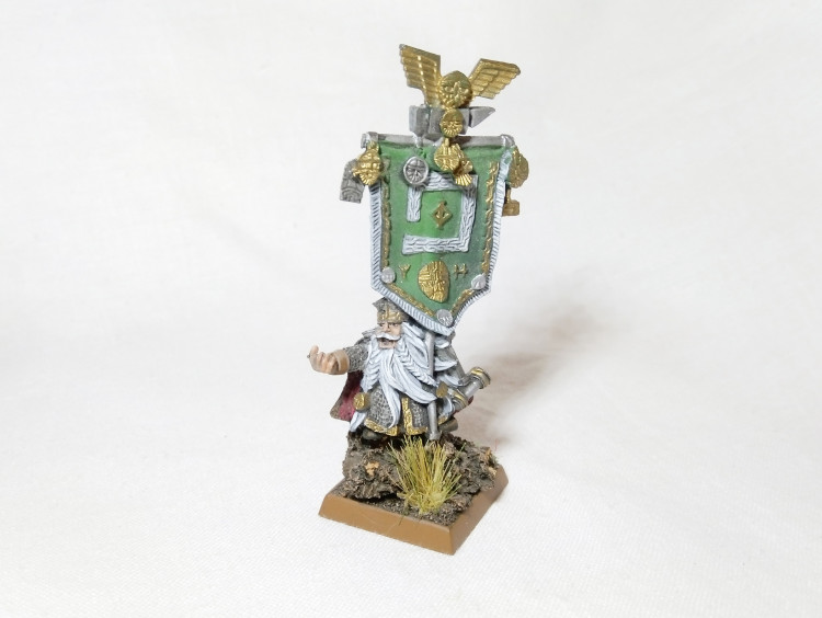 Warhammer Fantasy Age of Sigmar Dwarf Standard Bearer (Metal, OOP, Pro-Painted)