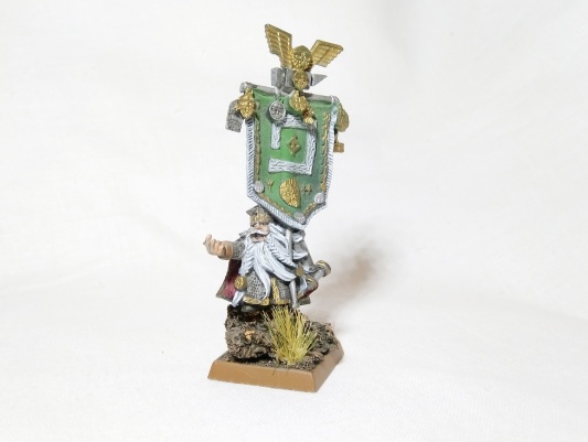 Warhammer Fantasy Age of Sigmar Dwarf Standard Bearer (Metal, OOP, Pro-Painted)