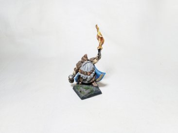 Warhammer Fantasy Battles Age of Sigmar Dwarf Runelord (Pro-Painted)