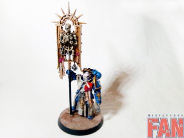 Warhammer 40k Space Marine Ultramarines Bladeguard Ancient (Pro-Painted)