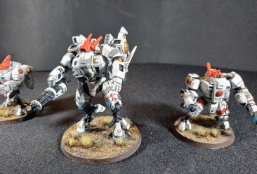 Warhammer 40k Tau Empire Commander and 2x XV8 Crisis Battlesuits (Tau Army item №6/9, Pro-Painted)