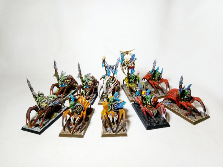 Warhammer Fantasy Age of Sigmar Gloomspite Gitz Spider Riders x10 (Pro-Painted)