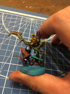 Warhammer Age Of Sigmar  Gloomspite Gitz Loonboss (Pro-Painted)