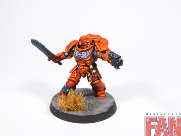 Warhammer 40k Space Marine Blood Angels Primaris Lieutenant (Pro-Painted)