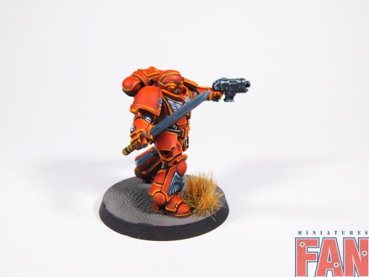 Warhammer 40k Space Marine Blood Angels Primaris Lieutenant (Pro-Painted)