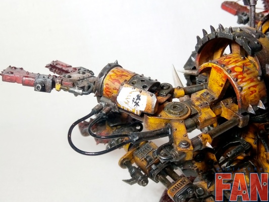 Warhammer 40000 Ork Deff Dread (Pro-Painted)