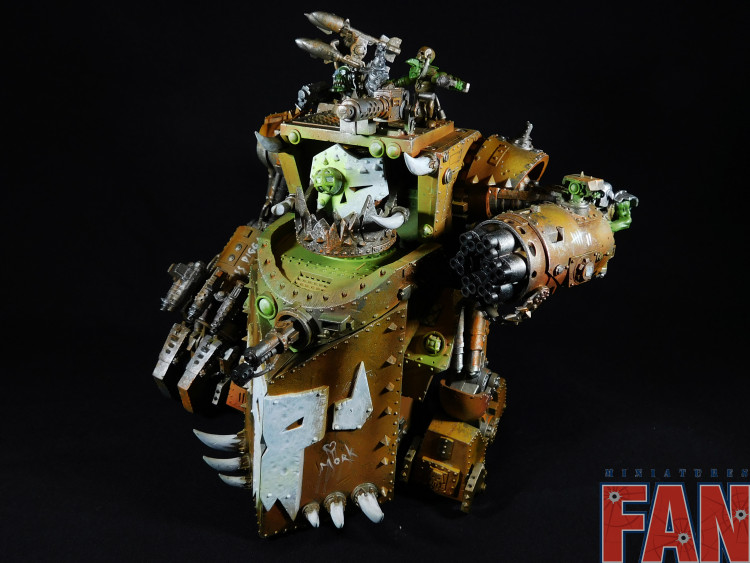 Warhammer 40k Ork Gorkanaut (hand on magents, Painted Good)