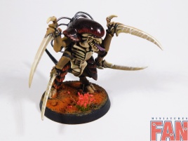Warhammer 40K Tyranid Warrior with Alien customizations (Pro-Painted)