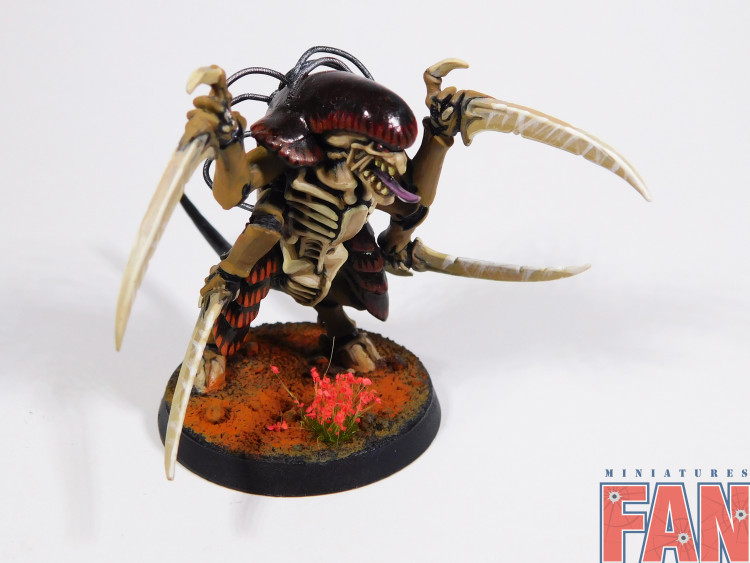 Warhammer 40K Tyranid Warrior with Alien customizations (Pro-Painted)