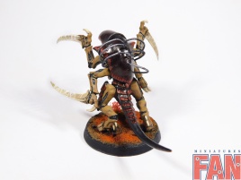 Warhammer 40K Tyranid Warrior with Alien customizations (Pro-Painted)