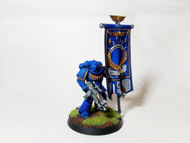 Warhammer 40k Space Marine Ancient (Pro-Painted)