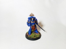 Warhammer 40k Space Marine Ultramarines Lieutenant Amulius (Pro-Painted)