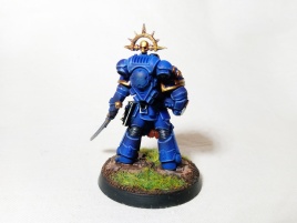 Warhammer 40k Space Marine Ultramarines Lieutenant Amulius (Pro-Painted)