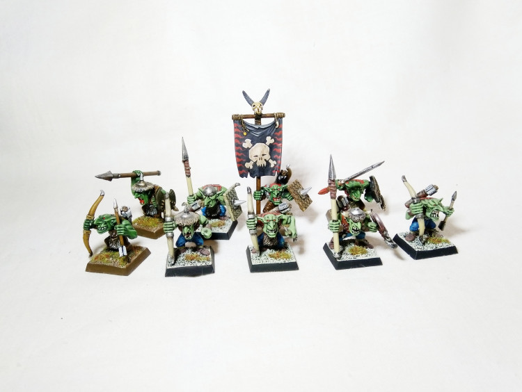 Warhammer Fantasy Battles Age of Sigmar Orcs & Goblins Goblins x9 (Pro-Painted)