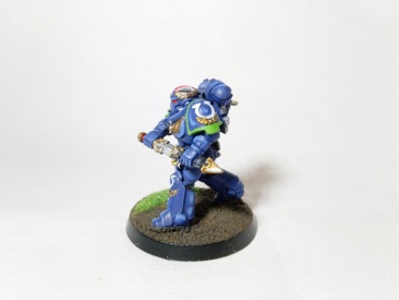 Warhammer 40k Space Marines Ultramarines Primaris Lieutenant Calsius (Pro-Painted)