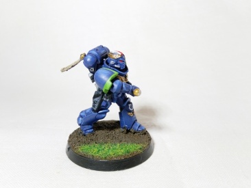 Warhammer 40k Space Marines Ultramarines Primaris Lieutenant Calsius (Pro-Painted)