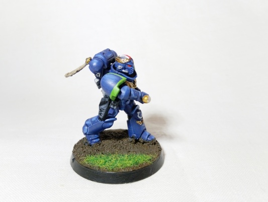 Warhammer 40k Space Marines Ultramarines Primaris Lieutenant Calsius (Pro-Painted)