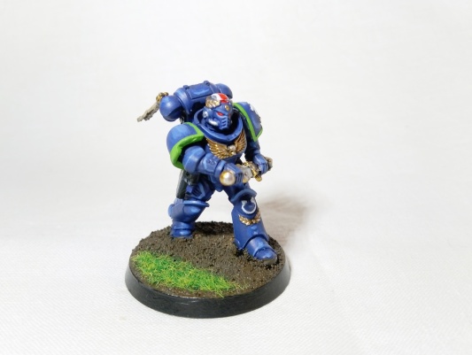 Warhammer 40k Space Marines Ultramarines Primaris Lieutenant Calsius (Pro-Painted)