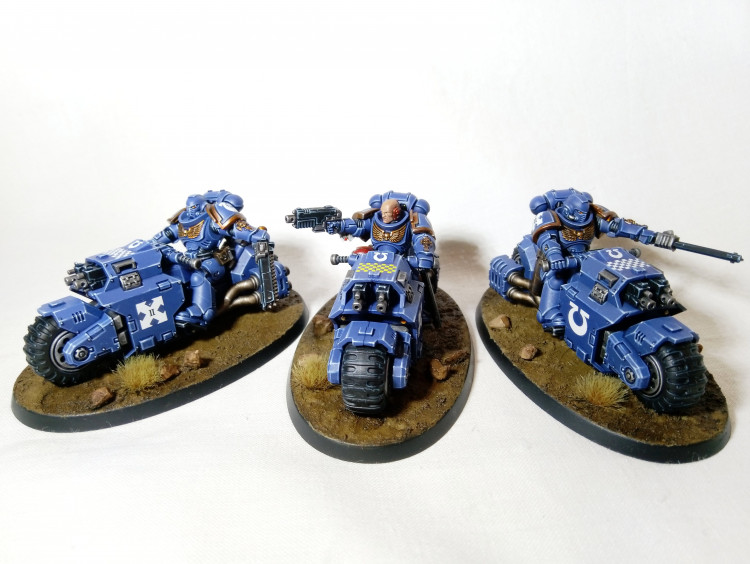 Warhammer 40k Space Marine Ultramarines Primaris Outriders x3 (Pro-Painted)