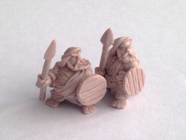 Гномы горцы с копьями