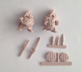 Гномы горцы с копьями