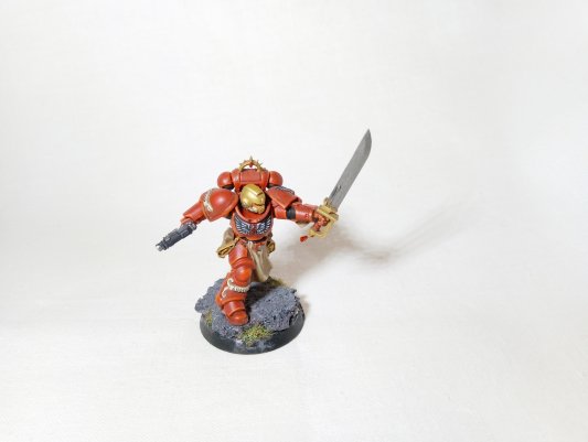 Warhammer 40k Blood Angels Primaris Lieutenant Tolmeron (Pro-Painted) Gold Helmet