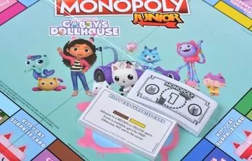 Монополия детская Gabby's Dollhouse на английском языке