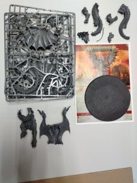 Archaon Everchosen частично собранный