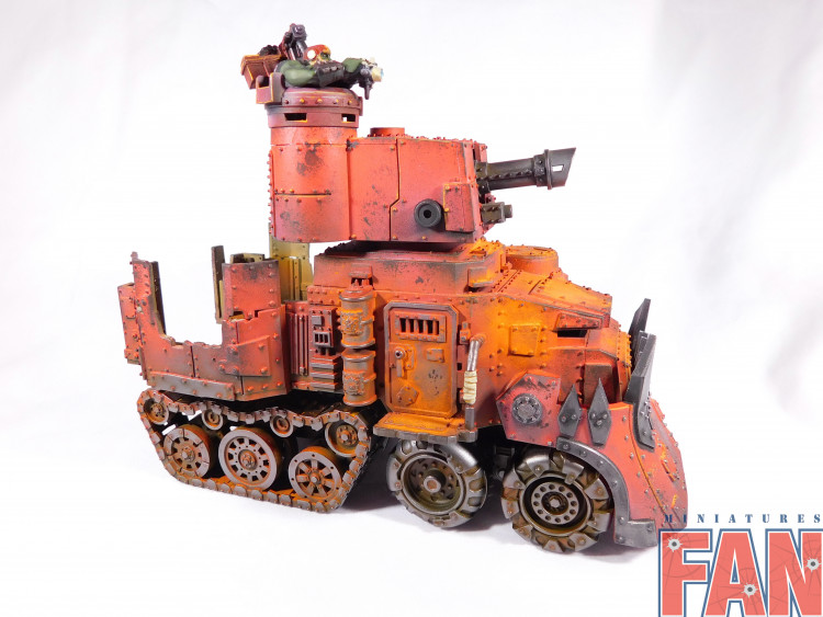 Warhammer 40k Ork Battlewagon (Pro-Painted)