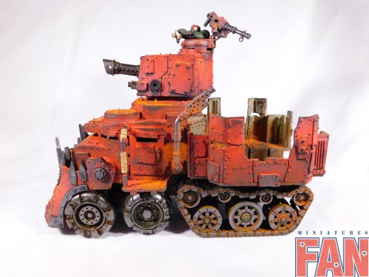 Warhammer 40k Ork Battlewagon (Pro-Painted)