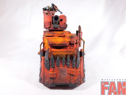 Warhammer 40k Ork Battlewagon (Pro-Painted)