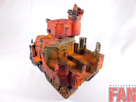 Warhammer 40k Ork Battlewagon (Pro-Painted)