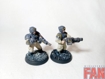 Warhammer 40k Astra Militarum Cadian Command Squad x10 (on magnets, Pro-Painted)