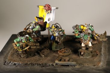 Warhammer 40K Space Ork Boyz Diorama with x5 miniatures (Painted)