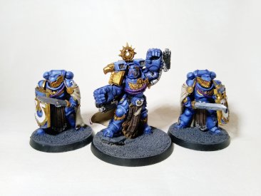 Warhammer 40k Ultramarines Marneus Calgar and Honour Guard (Pro-Painted)