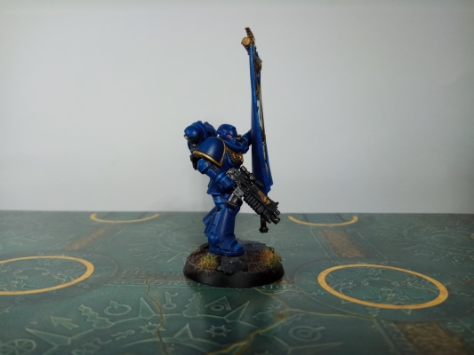 Warhammer 40k Space Marines Ultramarines Primaris Ancient (Pro-Painted)