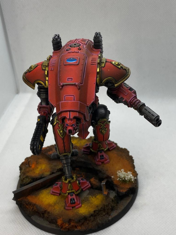 Warhammer 40000 Imperial Knights  Armiger Warglaive (Pro-Painted) Red Color