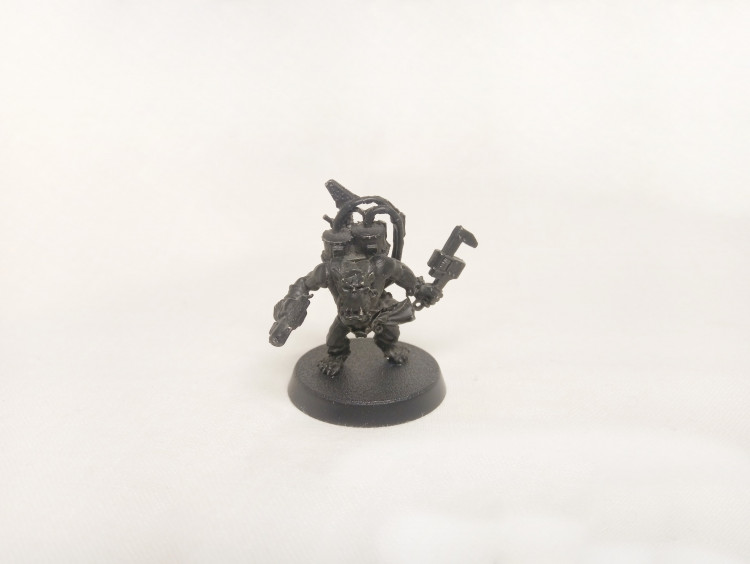 Warhammer 40k Ork Mek (Metal, OOP, Primed)